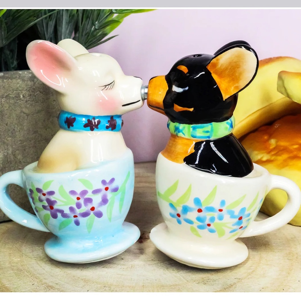 Charming Dog Salt and Pepper Shaker Set